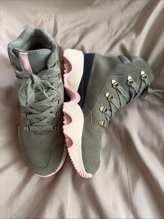 Sorel Shoes - Sorel Olive Green Suede Lace-Up Boots with Pink Accents